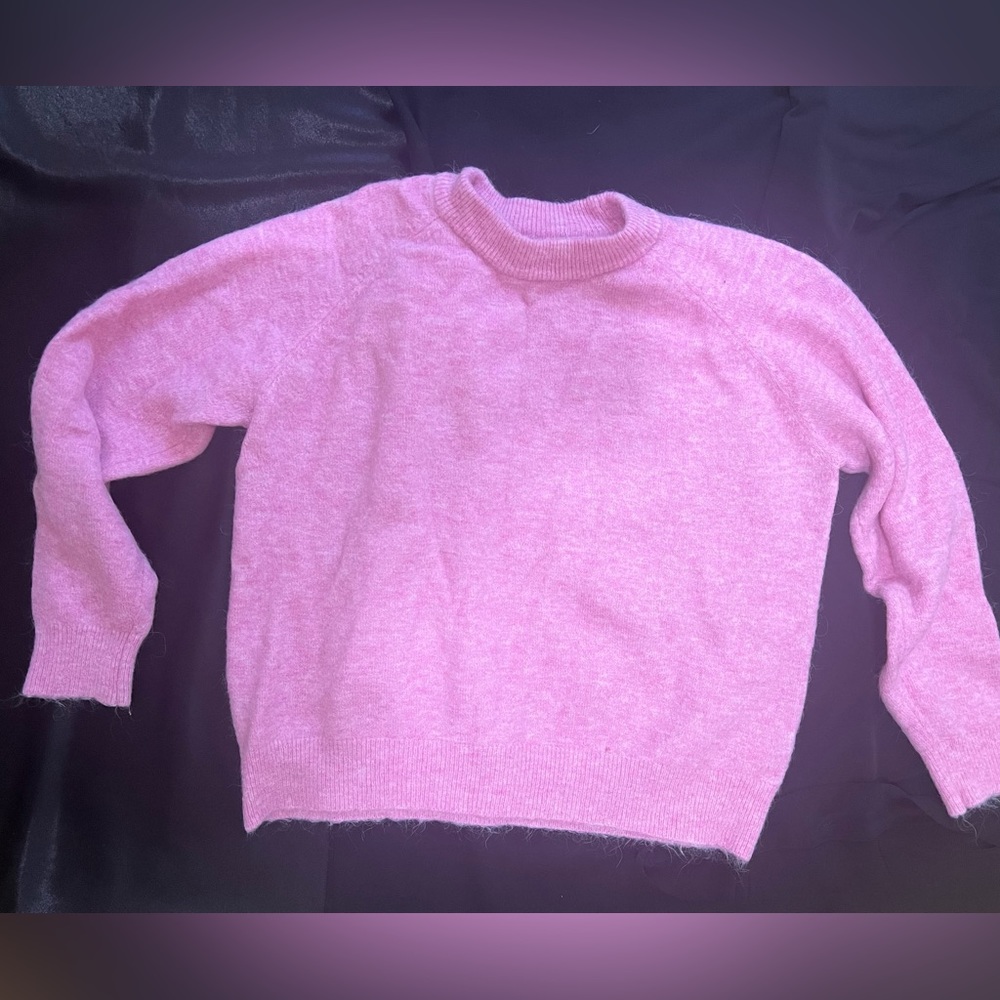 Zara light pink fall sweater. Size large. Worn but good condition.